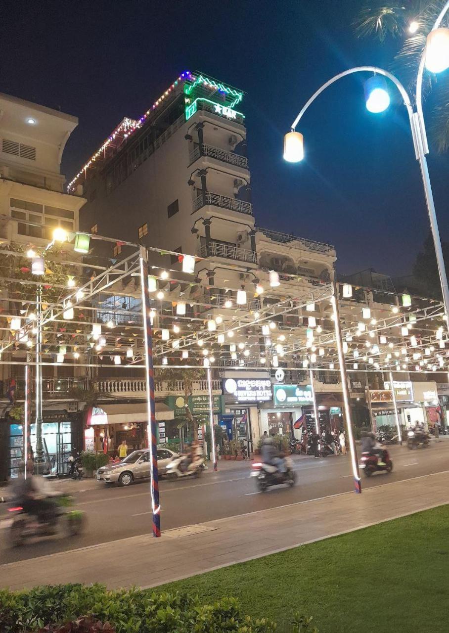 4 Rivers Hotel Phnom Penh Exterior foto