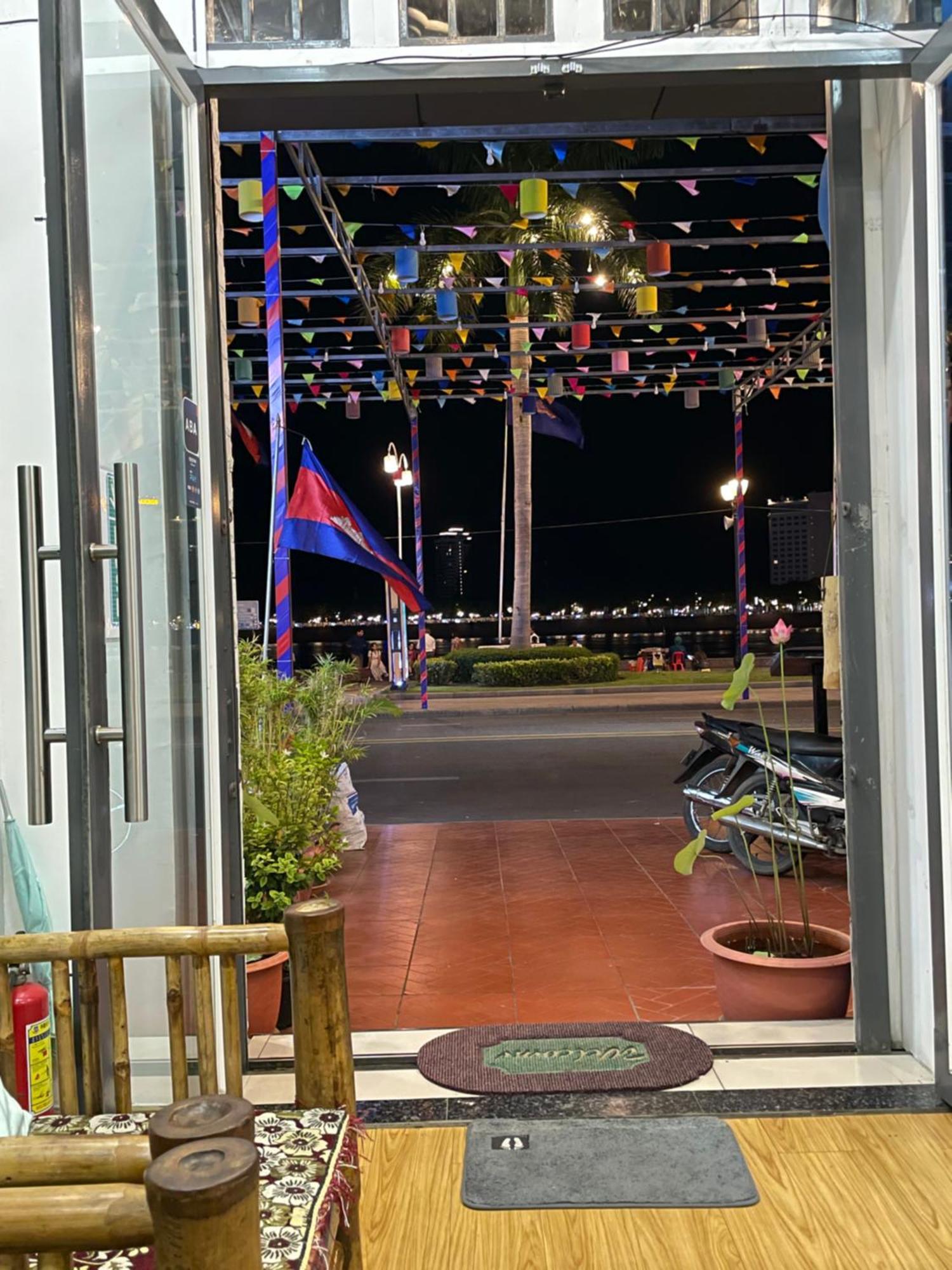4 Rivers Hotel Phnom Penh Exterior foto